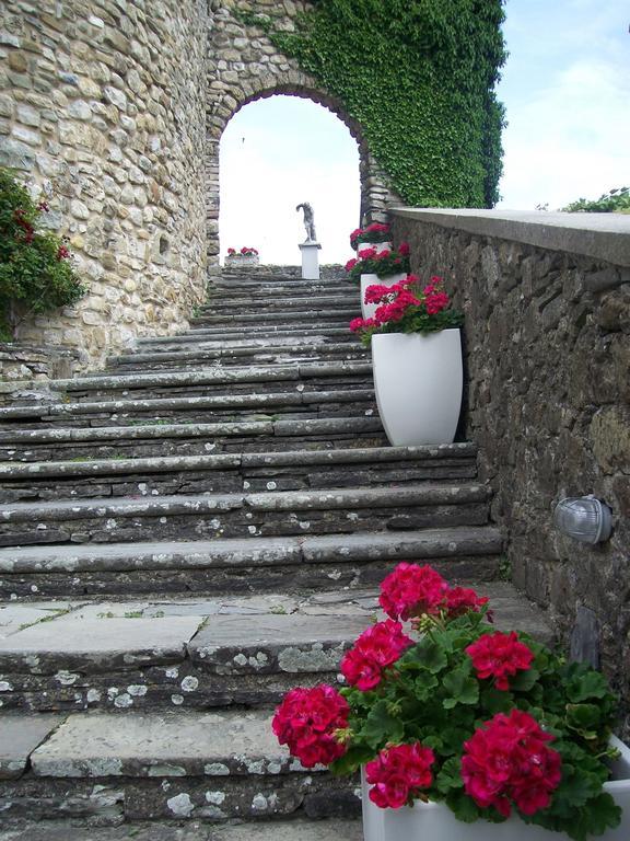 Castello Di Compiano Hotel Relais Museum Exterior foto