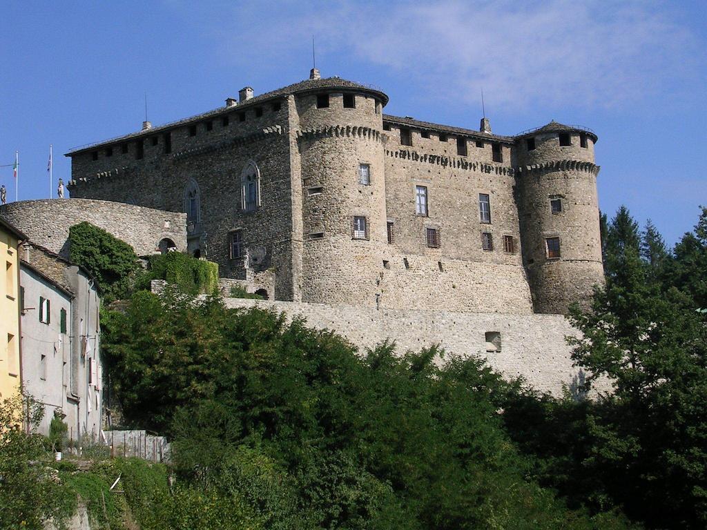 Castello Di Compiano Hotel Relais Museum Exterior foto