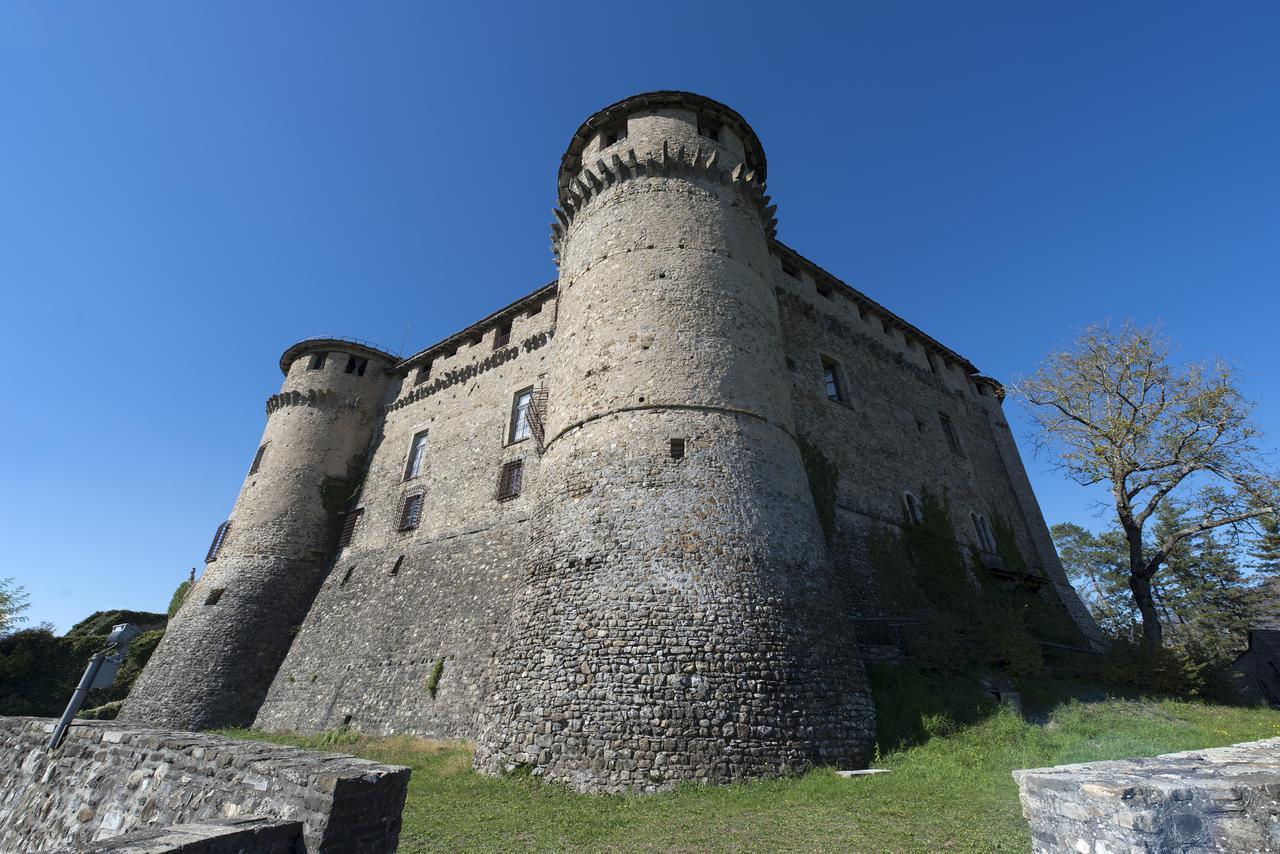 Castello Di Compiano Hotel Relais Museum Exterior foto